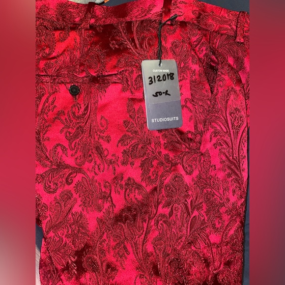 Studio Suits Red Italian Silk Licana Lycra Jacquard Suit 48R and 50R 2pc NWT - Picture 11 of 16